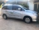 Toyota Innova J 2009 - Bán xe Toyota Innova J đời 2009, màu bạc, xe gia đình, giá tốt