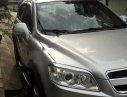 Chevrolet Captiva LT 2.0 MT 2009 - Cần bán gấp Chevrolet Captiva LT 2.0 MT đời 2009, màu bạc xe gia đình