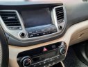 Hyundai Tucson  2.0 AT  2018 - Cần bán lại xe Hyundai Tucson 2.0 AT sản xuất năm 2018, màu trắng, mới chạy 4 tháng, odo mới chạy 8000km