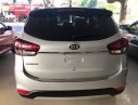 Kia Rondo 2018 - Bán Kia Rondo đời 2018, màu bạc số tự động, 645 triệu