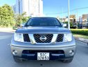 Nissan Navara LE 2.5 MT 2014 - Navara 2014 hai cầu, số sàn, màu xám, xe vào đủ đồ chơi, có nắp thùng