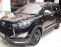 Toyota Innova V 2017 - Cần bán gấp Toyota Innova V sản xuất 2017, màu đen