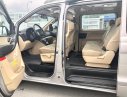 Hyundai Starex 2.5 MT 2010 - Bán Starex đăng ký 2010, 9 chỗ, màu bạc, máy xăng 100km 10 lít, xe nhà xài kĩ không chạy