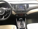 Kia Rondo  GAT  2016 - Bán xe Kia Rondo GAT sản xuất 2016, màu trắng, máu xăng, xe cực đẹp, đi đúng odo 21000km