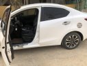 Mazda 2 2016 - Bán ô tô Mazda 2 năm sản xuất 2016, màu trắng