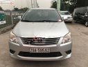 Toyota Innova 2.0 E 2012 - Bán Toyota Innova 2.0 E năm sản xuất 2012, màu bạc, giá tốt