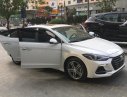 Hyundai Elantra 2018 - Giao ngay Hyundai Elantra đời 2018, xe mới 100%, trắng 695 triệu