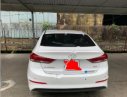 Hyundai Elantra 1.6 AT 2017 - Bán xe Hyundai Elantra 1.6 AT đời 2017, màu trắng chính chủ