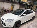 Ford Focus Titanium 2014 - Bán xe Ford Focus Titanium sản xuất 2014, màu trắng, xe nhập