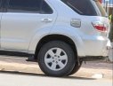 Toyota Fortuner 2010 - Cần bán gấp Toyota Fortuner sản xuất năm 2010, màu bạc