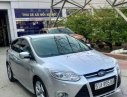 Ford Focus 2014 - Cần bán lại xe Ford Focus năm sản xuất 2014, màu bạc