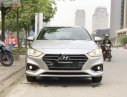 Hyundai Accent 1.4 MT 2018 - Cần bán lại xe Hyundai Accent 1.4 MT đời 2018, màu bạc số sàn, giá chỉ 490 triệu