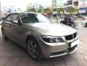 BMW 3 Series  320i 2008 - Gia đình cần bán xe BMW 320i, sản xuất 2008, số tự động, màu vàng cát