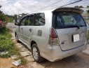 Toyota Innova V 2010 - Gia đình cần bán 1 xe Innova đời 2010, màu bạc