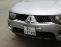 Mitsubishi Triton 2009 - Cần bán gấp Mitsubishi Triton sản xuất năm 2009, màu bạc, nhập khẩu nguyên chiếc xe gia đình, giá chỉ 298 triệu