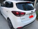 Kia Rondo  2.0AT 2017 - Tôi bán xe Kia Rondo 2.0 màu trắng, số tự động, mẫu mới nhất