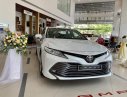 Toyota Camry   2019 - Cần bán Toyota Camry năm sản xuất 2019, màu trắng, nhập khẩu