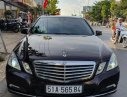 Mercedes-Benz E class E300 2010 - Bán xe Mercedes E300 2010 màu nâu giá 770tr và Camry 2.5Q 2012 trắng, giá 780tr