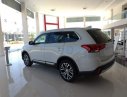 Mitsubishi Outlander  2.0 STD 2019 - Bán xe Mitsubishi Outlander sản xuất năm 2019, màu trắng