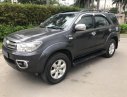 Toyota Fortuner V 2011 - Bán Fortuner V 2011 xăng hai cầu, xám chì chính chủ BSTP