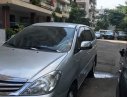 Toyota Innova V 2009 - Bán Toyota Innova V sản xuất 2009, màu bạc số tự động, giá 375tr