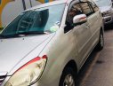 Toyota Innova V 2009 - Bán xe Toyota Innova V sản xuất 2009, màu bạc, sơn zin, nội thất còn đẹp