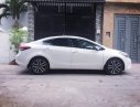 Kia Cerato  AT 2016 - Bán ô tô Kia Cerato AT sản xuất năm 2016, màu trắng xe gia đình