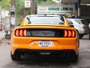 Ford Mustang Ecoboost 2.3L 2019 - Bán ô tô Ford Mustang Ecoboost 2.3L năm 2019, màu vàng, nhập khẩu nguyên chiếc