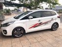 Kia Rondo 2017 - Cần bán xe Kia Rondo 2017 số sàn máy xăng, xe màu trắng rất đẹp