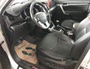 Kia Sorento 2.4MT 2012 - Bán Kia Sorento 2.4MT màu bạc, số sàn, 7 chỗ, máy xăng, sản xuất 2012, full options