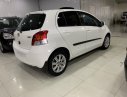 Toyota Yaris 2010 - Cần bán Toyota Yaris đời 2010, màu trắng, nhập khẩu