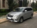 Toyota Innova E 2012 - Gia đình bán Toyota Innova E sản xuất năm 2012, màu bạc  