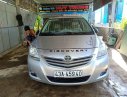 Toyota Vios  MT 2010 - Bán Toyota Vios MT đời 2010, màu bạc, xe nhà đi giữ kĩ