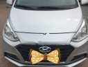 Hyundai Grand i10 Base 2017 - Cần bán Hyundai Grand i10 Base sản xuất 2017, màu bạc