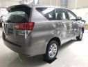 Toyota Innova E 2019 - Bán Toyota Innova sản xuất năm 2019, màu xám, giá tốt