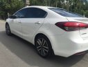 Kia Cerato AT 2016 - Cần bán xe Kia Cerato 2016 số tự động màu trắng