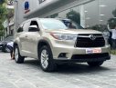 Toyota Highlander 2016 - Bán Toyota Highlander sản xuất 2016, màu vàng cát nhập khẩu Mỹ