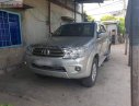 Toyota Fortuner 2.5G 2010 - Cần bán gấp Toyota Fortuner 2.5G đời 2010, màu bạc chính chủ, giá tốt