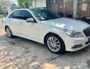 Mercedes-Benz E class E300 2011 - Bán xe cũ Mercedes E300 năm 2011, màu trắng