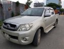 Toyota Hilux E 2009 - Bán xe Toyota Hilux E năm 2009, màu bạc, nhập khẩu, giá tốt