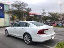 Volvo S90 T5 Inscription 2016 - Bán Volvo S90 Inscription đã qua sử dụng chính hãng, màu trắng ngọc trai, nội thất da bò, sản xuất năm 2016