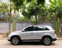 Kia Sorento GAT 2017 - Bán Kia Sorento 2.4 GAT đời 2017, màu bạc, giá chỉ 728 triệu