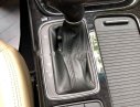 Kia Sorento GAT 2017 - Bán Kia Sorento 2.4 GAT đời 2017, màu bạc, giá chỉ 728 triệu