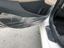 Hyundai Elantra    2018 - Cần bán xe Hyundai Elantra số sàn, mới đi hơn 4000km đời 2018, màu trắng