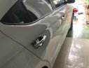 Hyundai Elantra 2017 - Bán xe Hyundai Elantra sản xuất 2017, màu trắng số sàn