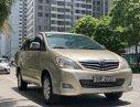 Toyota Innova   V  2009 - Bán xe Toyota Innova V số tự động 2.0 màu vàng cát rất đẹp