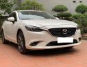 Mazda 6 2.0 Premium 2018 - Cần bán lại xe Mazda 6 2.0 Premium đời 2018, màu trắng