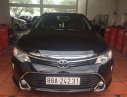 Toyota Camry 2.0E 2017 - Bán ô tô Toyota Camry 2.0E năm 2017, màu đen, giá tốt