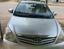 Toyota Innova   2010 - Bán Toyota Innova sản xuất năm 2010, màu bạc xe gia đình đi