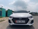 Hyundai Elantra 2019 - Bán Hyundai Elantra đời 2019, màu trắng chính chủ